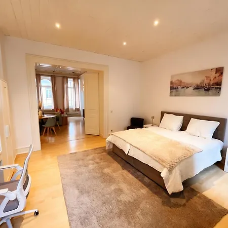 Urban Heritage With Work Space In Düren Center Appartement *