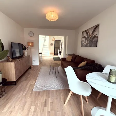 Heritage - Family-friendly, Modern,
